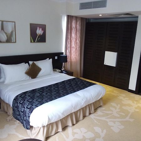 Golden Tulip Ibadan Hotel Exterior photo