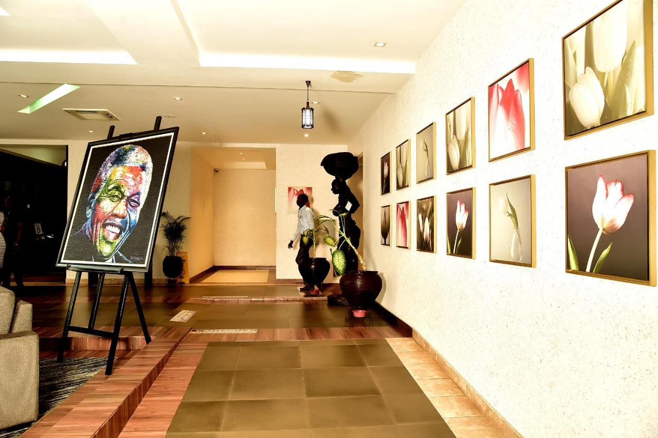 Golden Tulip Ibadan Hotel Exterior photo