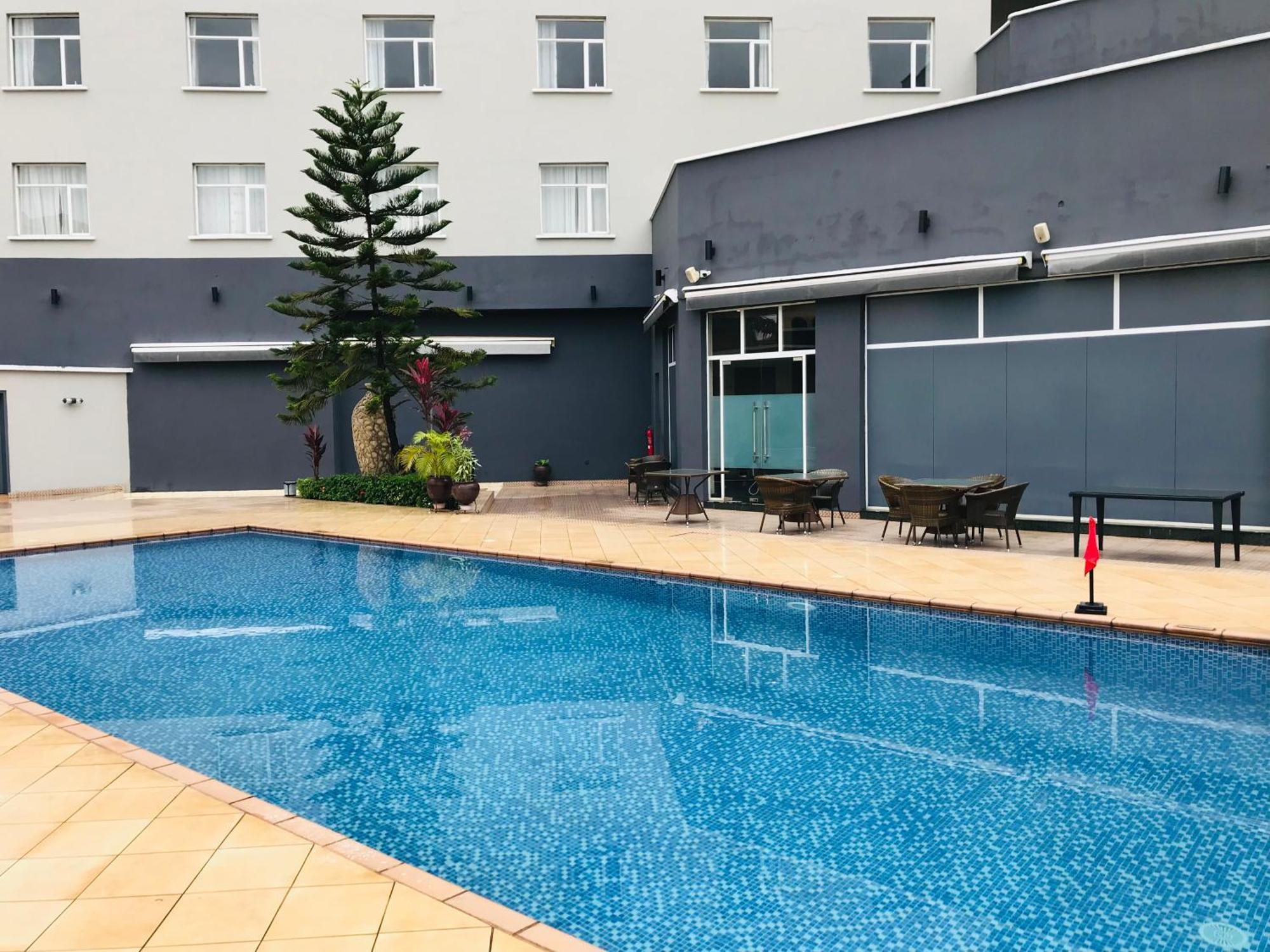 Golden Tulip Ibadan Hotel Exterior photo