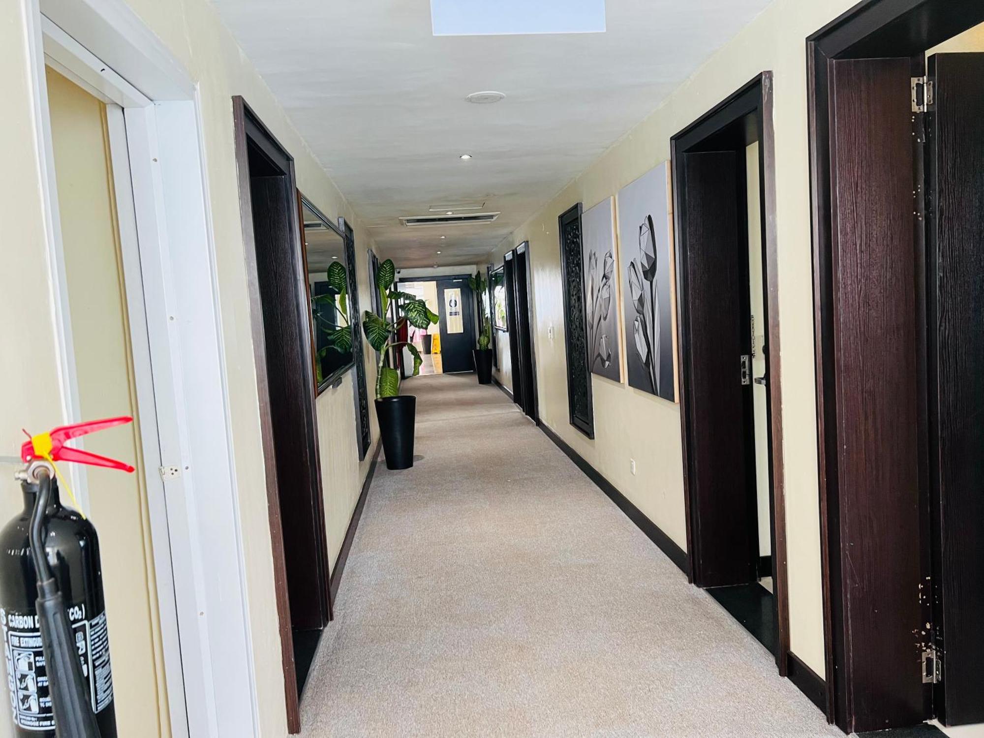 Golden Tulip Ibadan Hotel Exterior photo