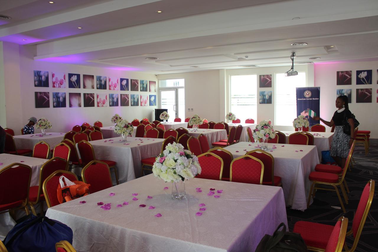 Golden Tulip Ibadan Hotel Exterior photo