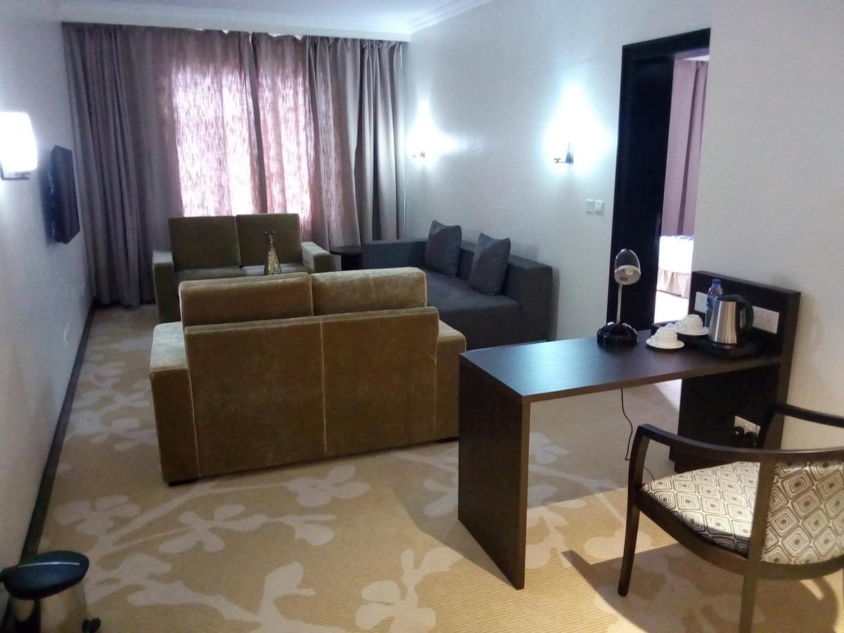Golden Tulip Ibadan Hotel Exterior photo
